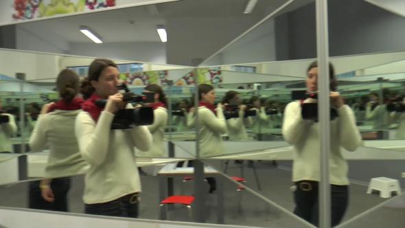 Mediathek Hessen MP Experimenta Come in and find out