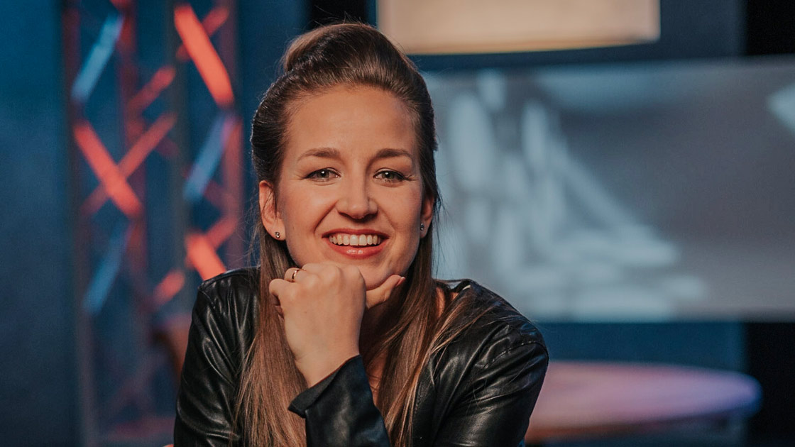 Mediathek Hessen - Unsere Moderatorin Jennifer Pepper